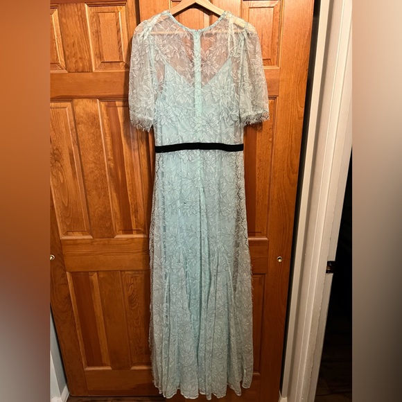 Lace Maxi Dress - Picture 4 of 7